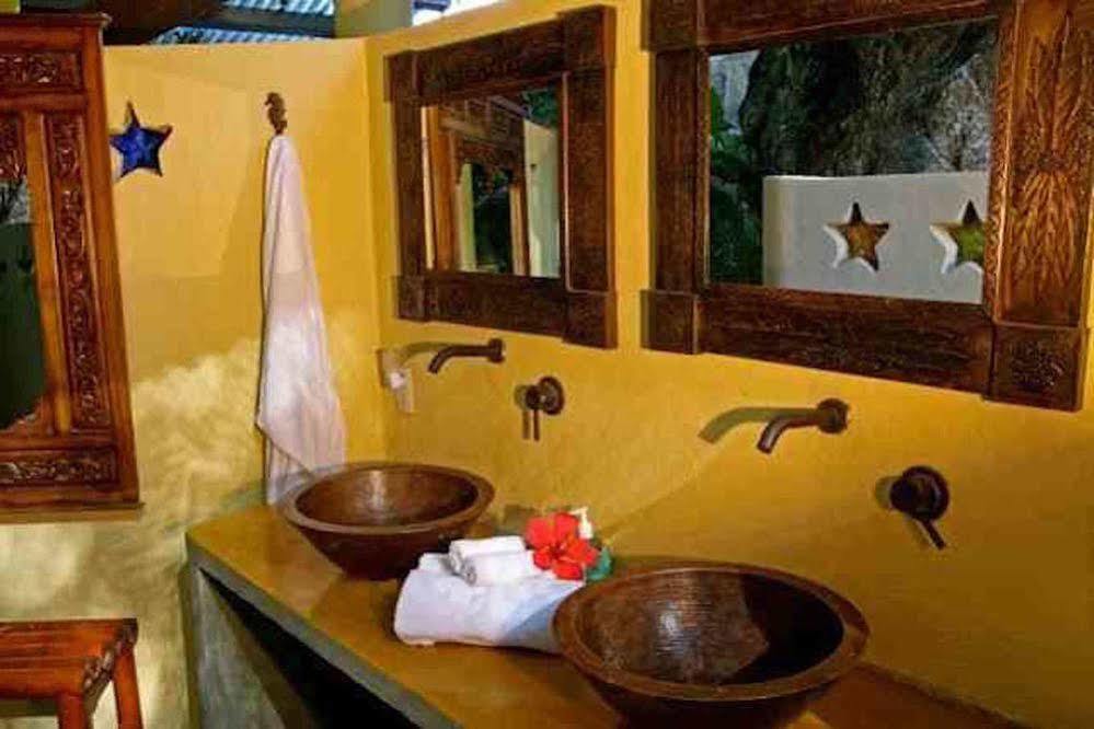 Casa Pericos Yelapa Hotel ภายนอก รูปภาพ