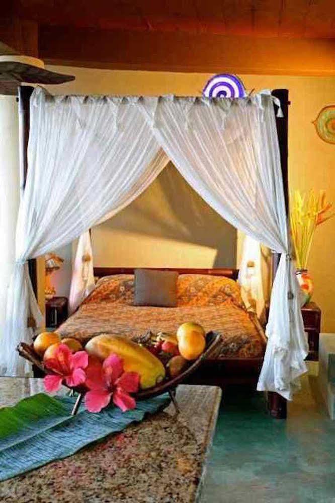Casa Pericos Yelapa Hotel ภายนอก รูปภาพ